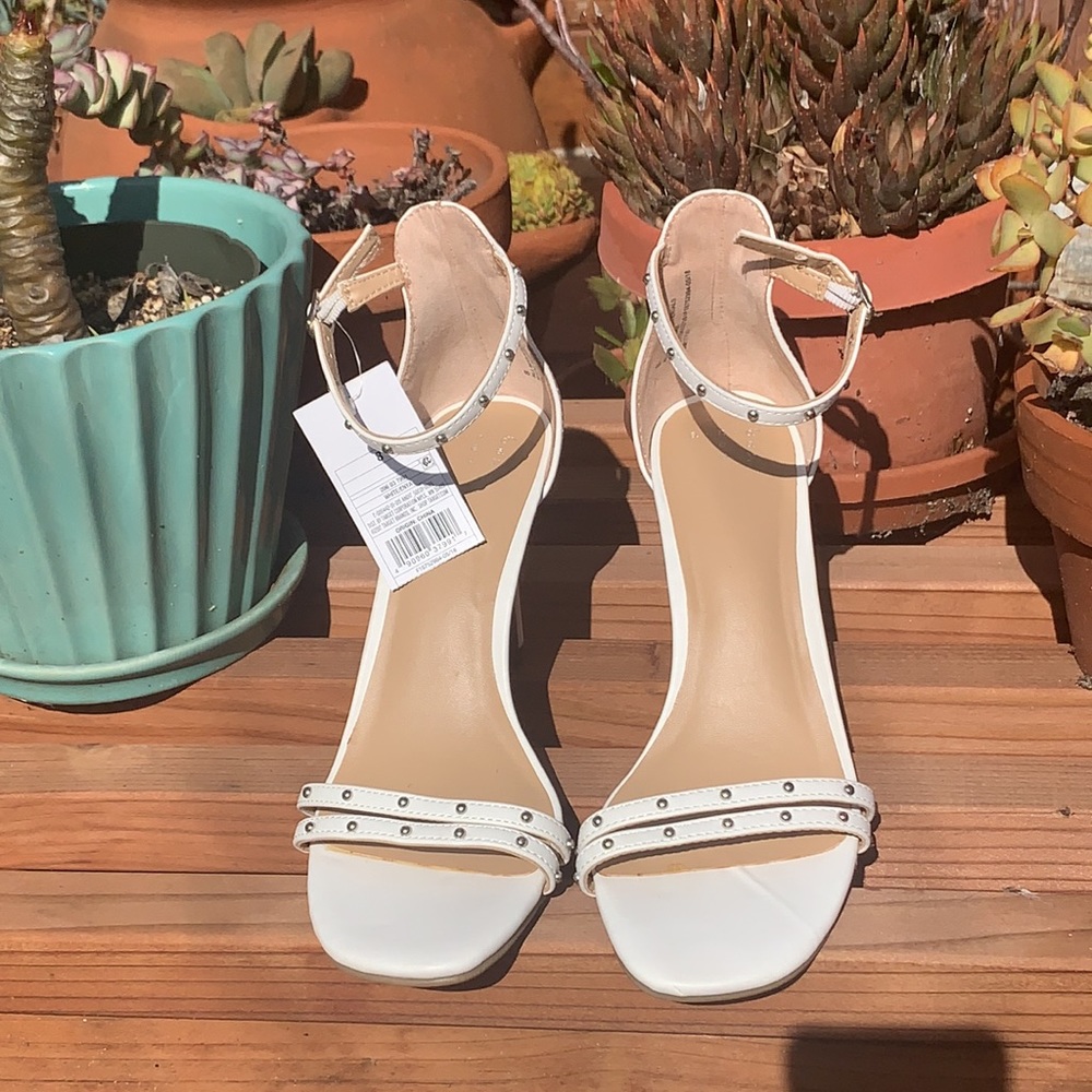 White Studded Heels NWT - Picture 3 of 8